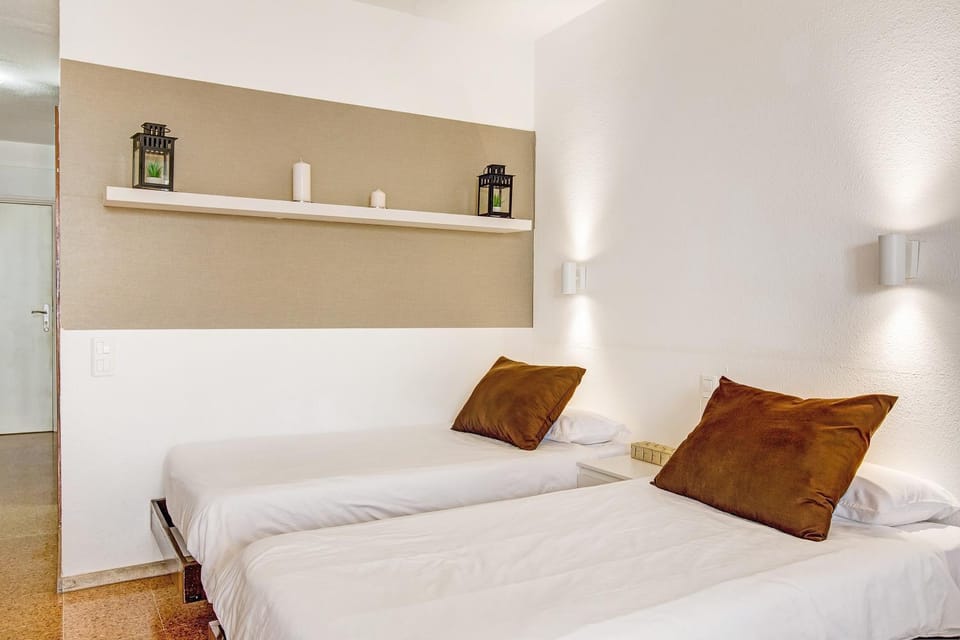 Property building, Living room, Bedroom