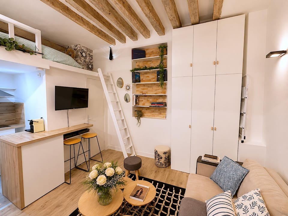 TV and multimedia, Living room, Dining area, wardrobe