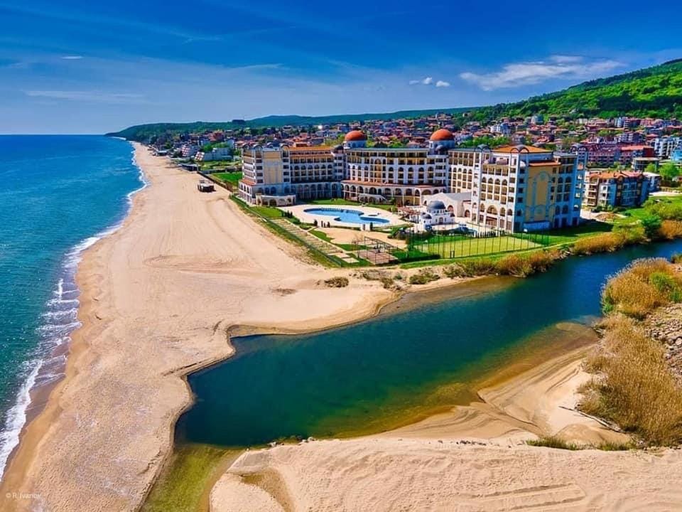 Апартамент Ели Apartment in Varna Province
