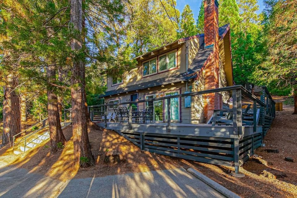 Serene Cabin Cabin in Lake Arrowhead