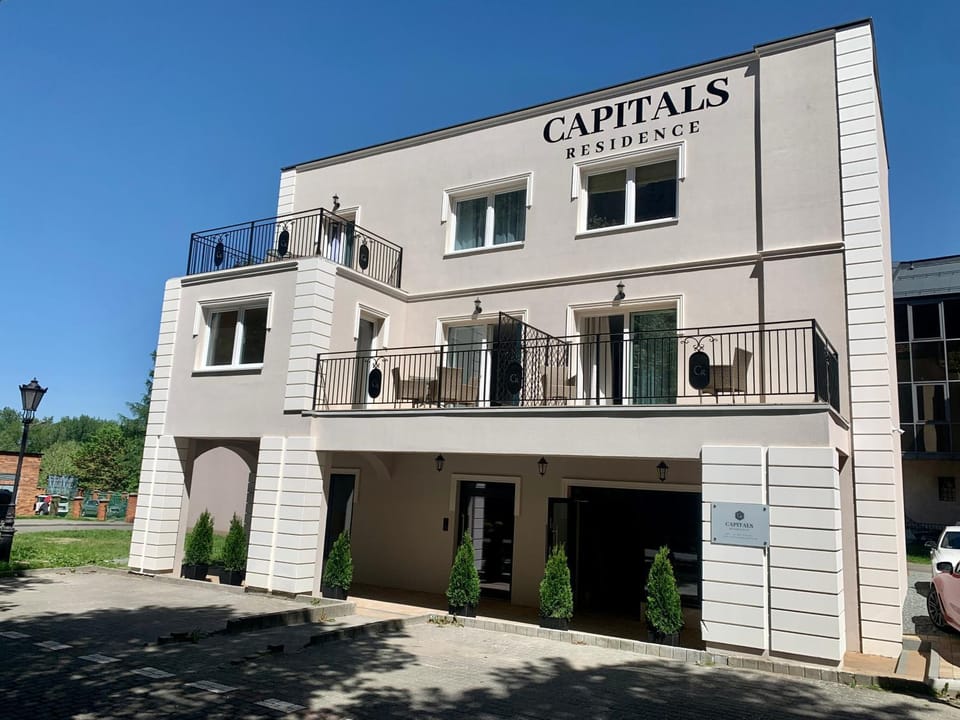Property building, Facade/entrance