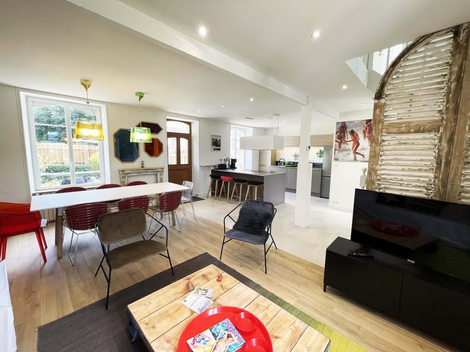 Living room, Dining area, kitchen