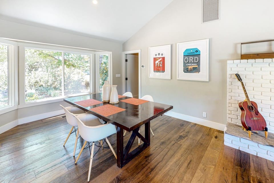 Modern Country Retreat close to Sonoma Plaza House in Sonoma