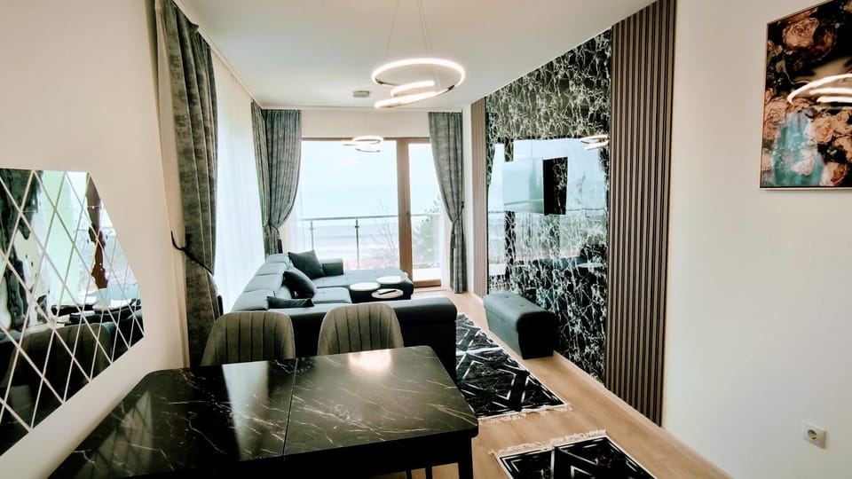 TV and multimedia, Living room, Dining area