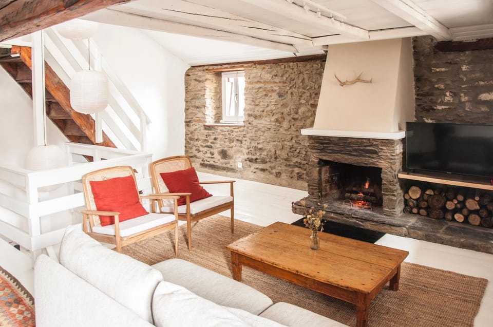 Living room, Seating area, flat iron
