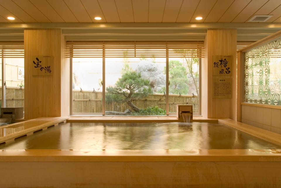 Spa and wellness centre/facilities, Public Bath