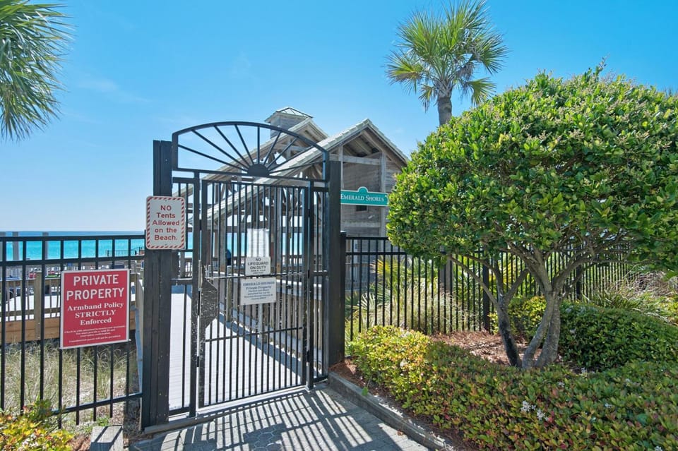 Miramar Magic House in Miramar Beach