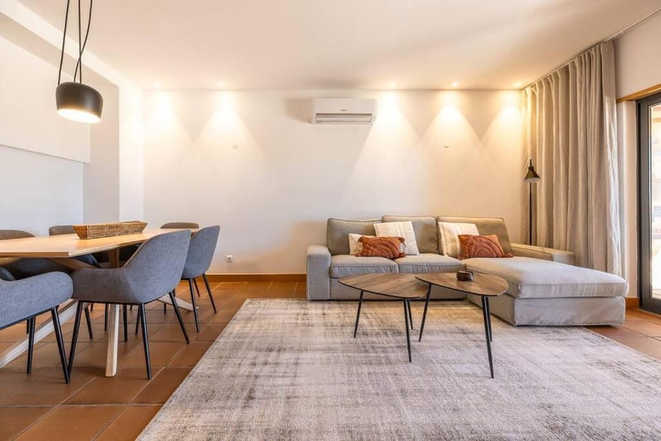Vilamoura Hideaway - Golf, Pool & Beach Apartment in Olhos de Água