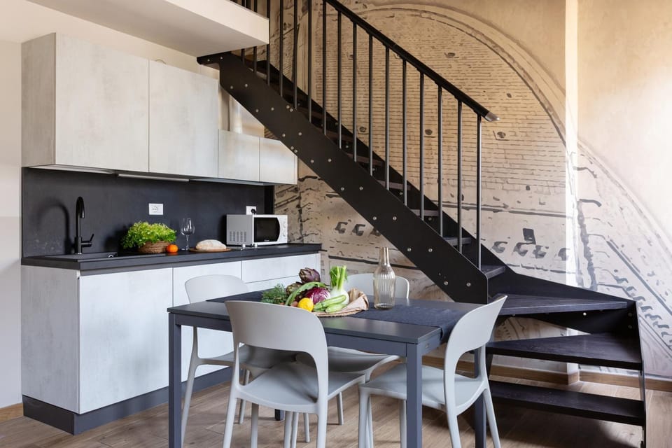 Photo of the whole room, kitchen