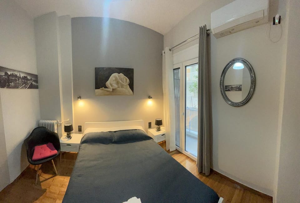 Cozy flat in Hilton, central Athens, 3' metro, VFM! Apartment in Athens