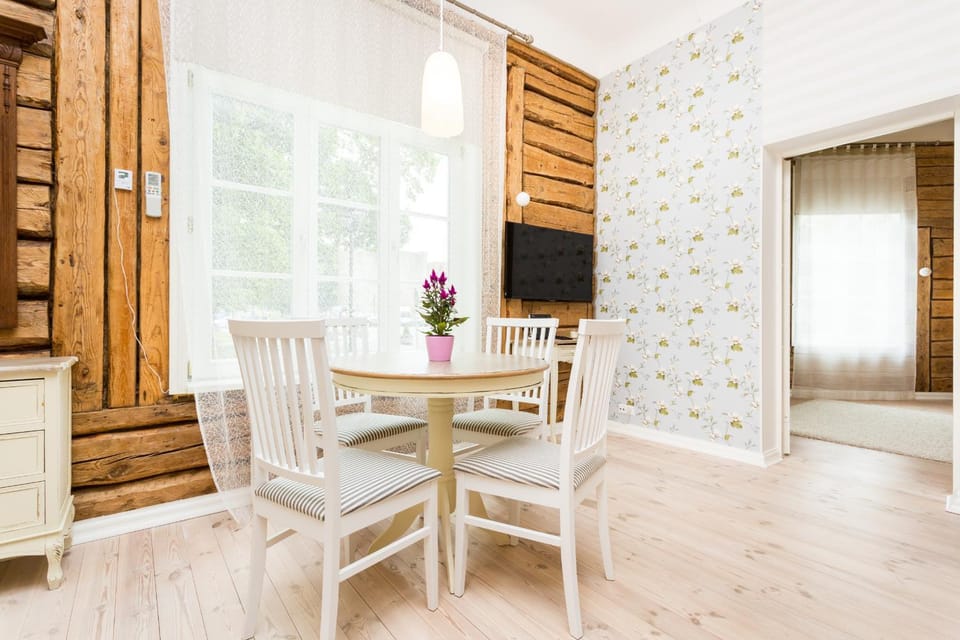 TV and multimedia, Dining area