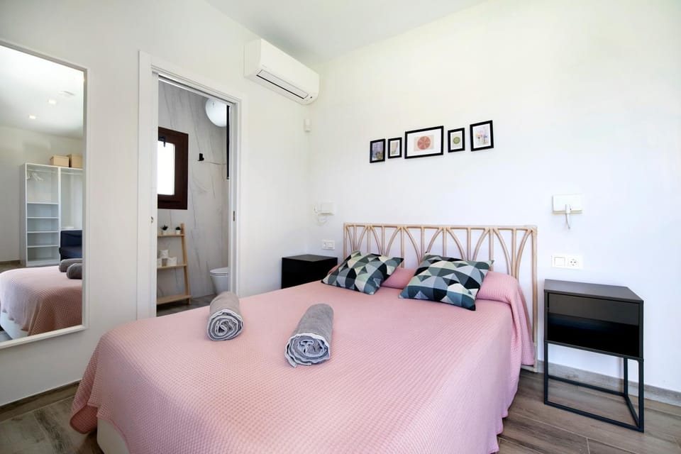 Living room, Bedroom