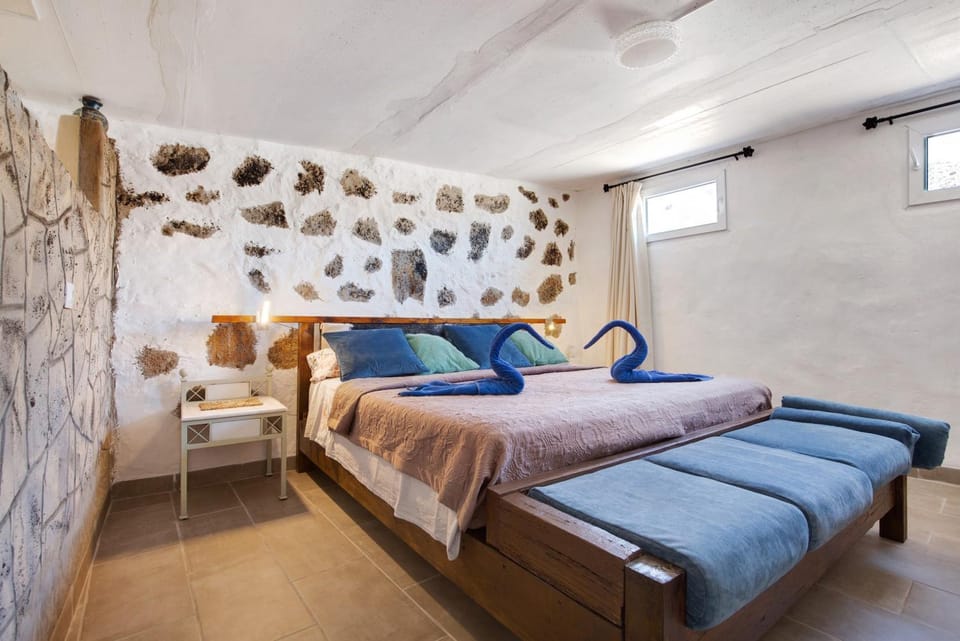 Property building, Living room, Bedroom