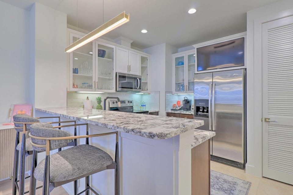 Lake LBJ Condo w/ Balcony & Shared Boat Docks House in Lake Lyndon B Johnson