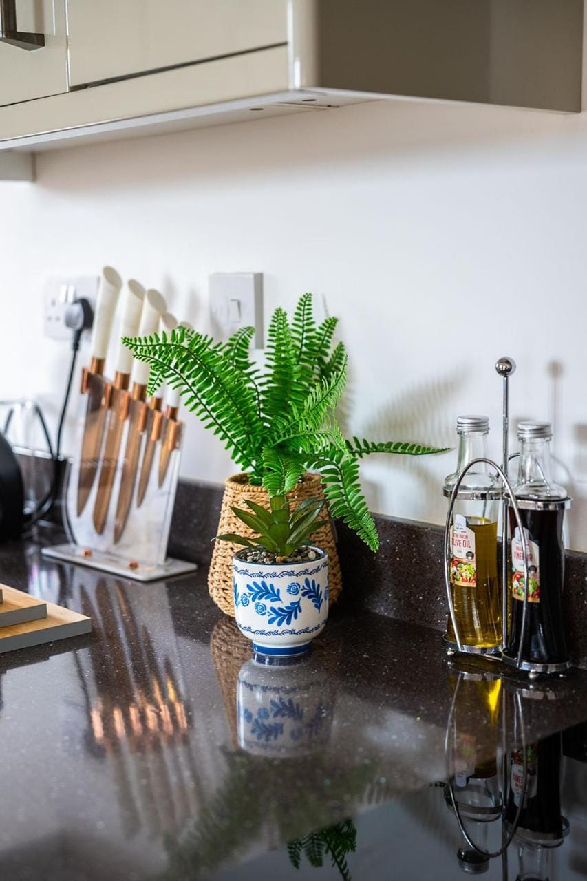 Kitchen or kitchenette, Decorative detail