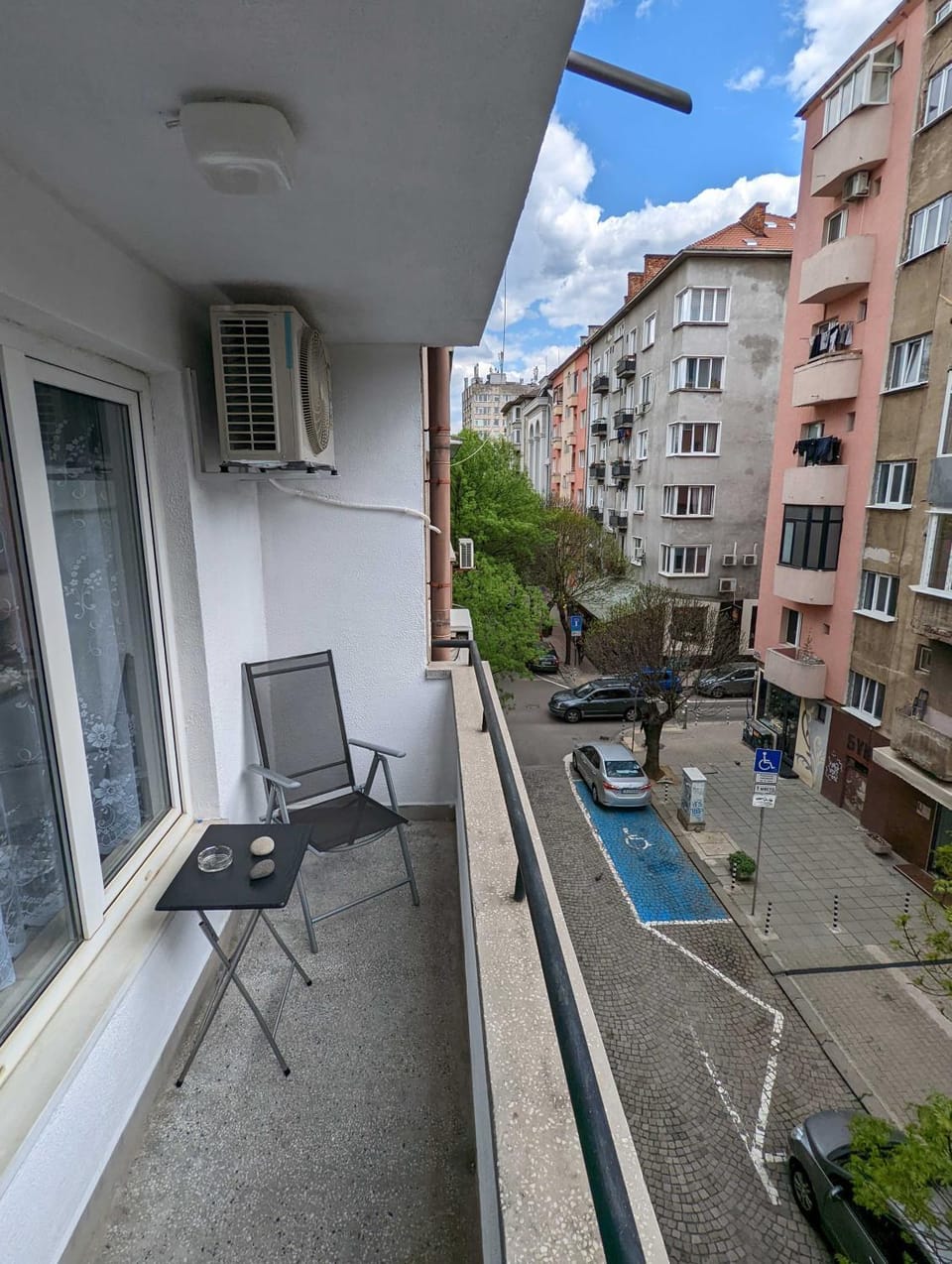 Balcony/Terrace, Street view