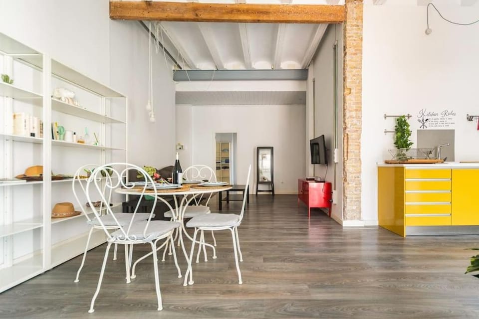 120 sqm Loft-style Apartment Beach Royal Marina Apartment in Valencia