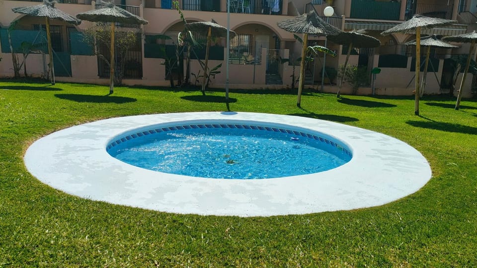 Garden, Swimming pool, Swimming pool