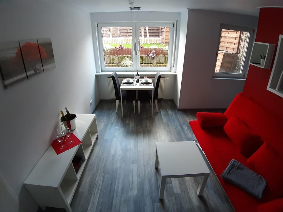 Seating area, Dining area