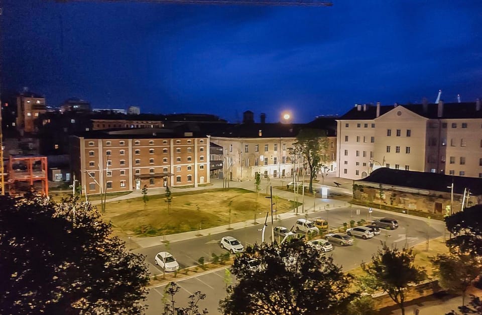 Neighbourhood, City view