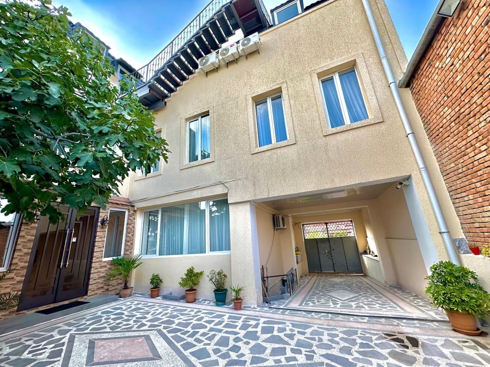 Property building, Day
