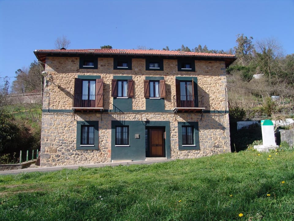 Casa Rural Enkartada Country House in Cantabria