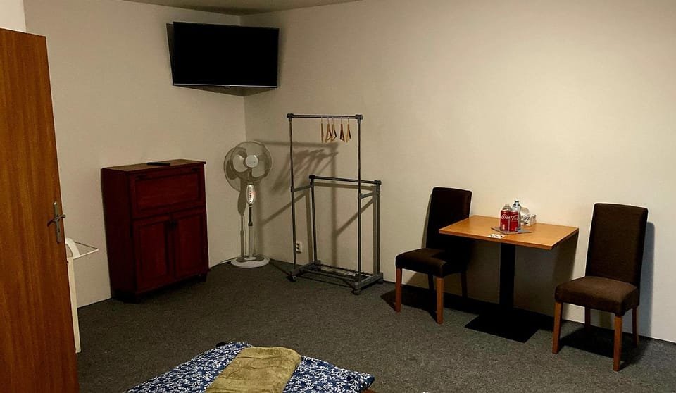 TV and multimedia, Dining area