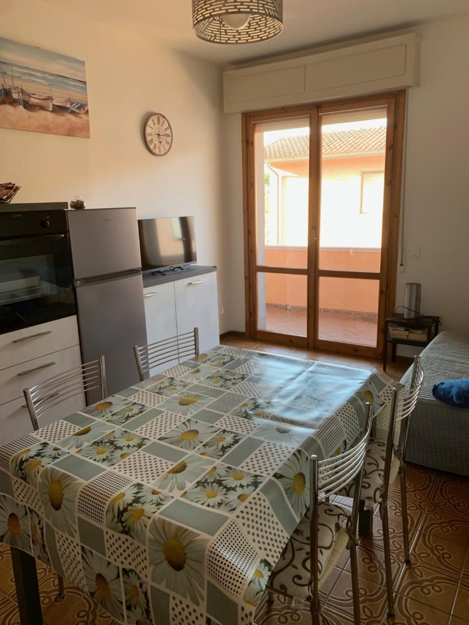 Kitchen or kitchenette, Living room, Dining area