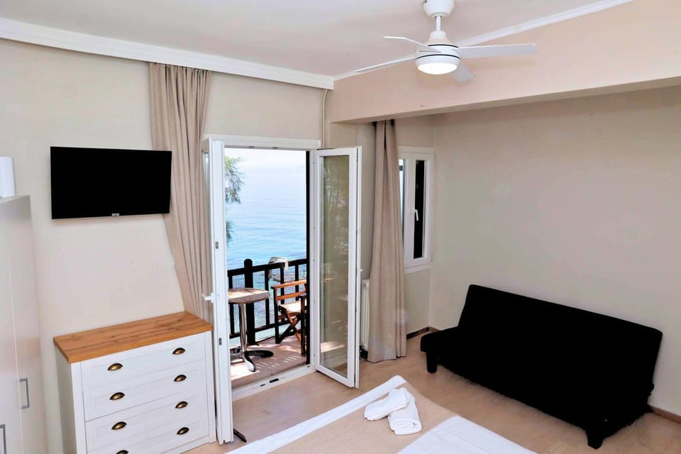View (from property/room), View (from property/room), Bedroom, Sea view, Sea view