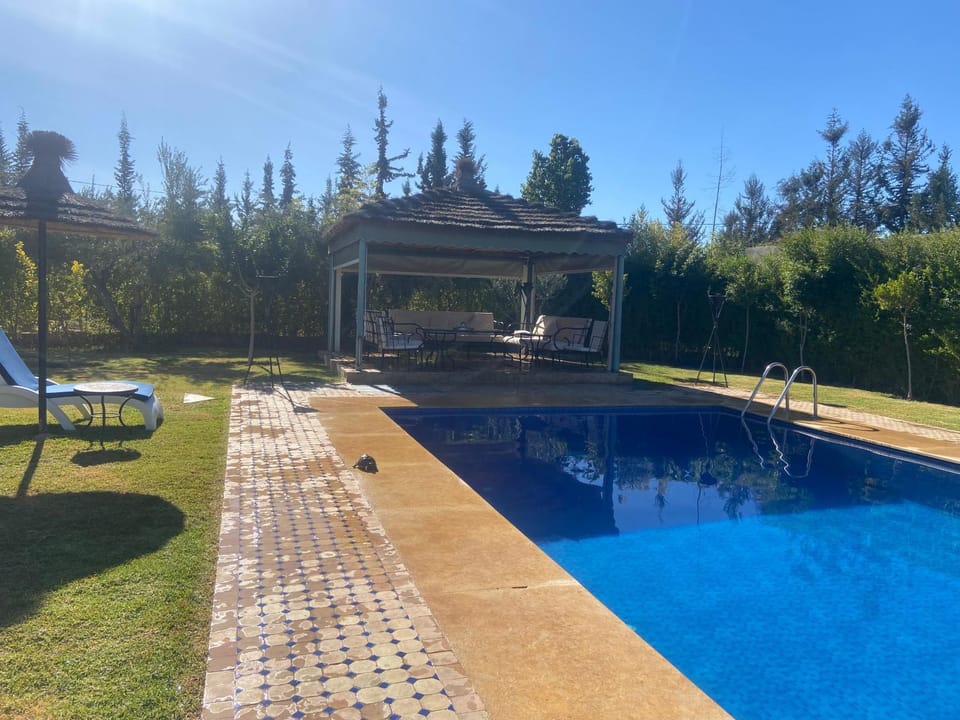 Property building, Swimming pool