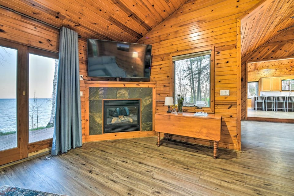 Lakefront Applegate Retreat w/ Private Beach! House in Michigan