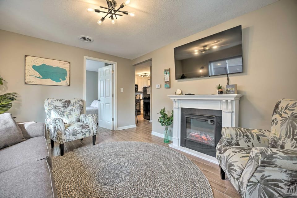 Waterfront Syracuse Home w/ Patio & Fire Pit! House in Indiana