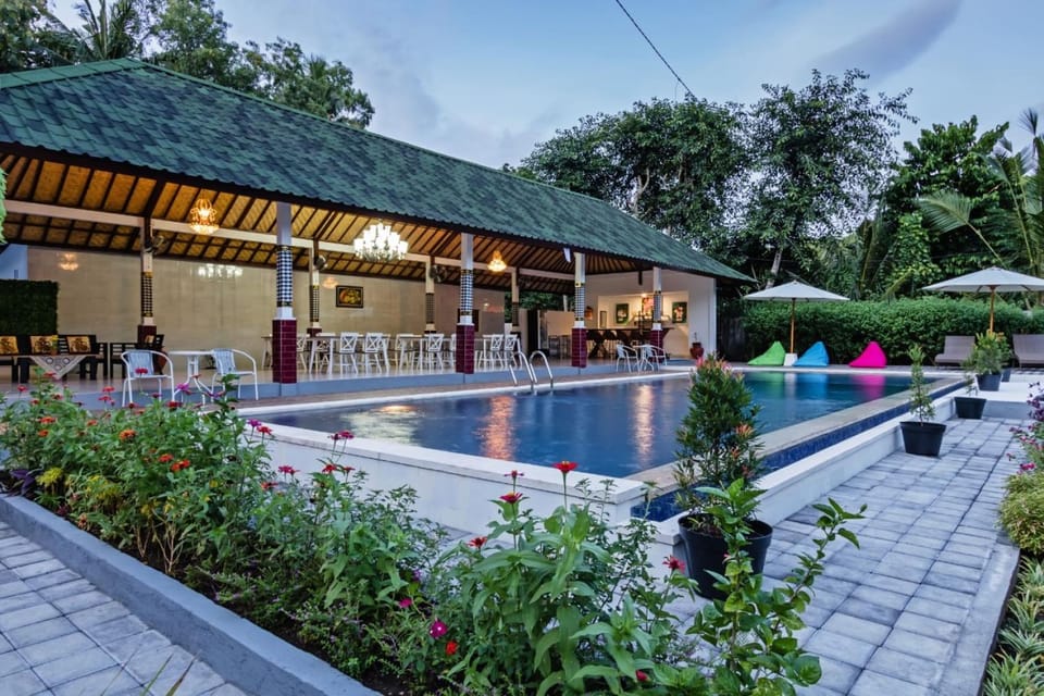 Garden, Swimming pool