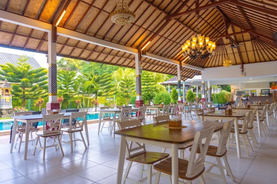 Lounge or bar