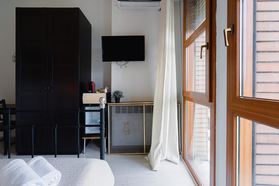B&B Elegance Bed and Breakfast in Bologna