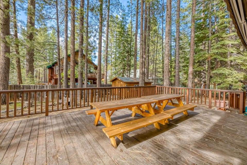 Montgomery Estates Ski & Beach Haven House in South Lake Tahoe