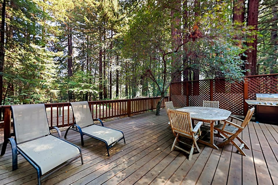 Wagging Woods House in Russian River