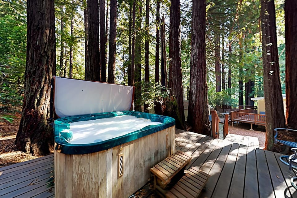 Wagging Woods House in Russian River