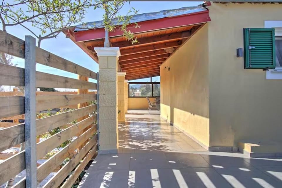 Property building, Balcony/Terrace