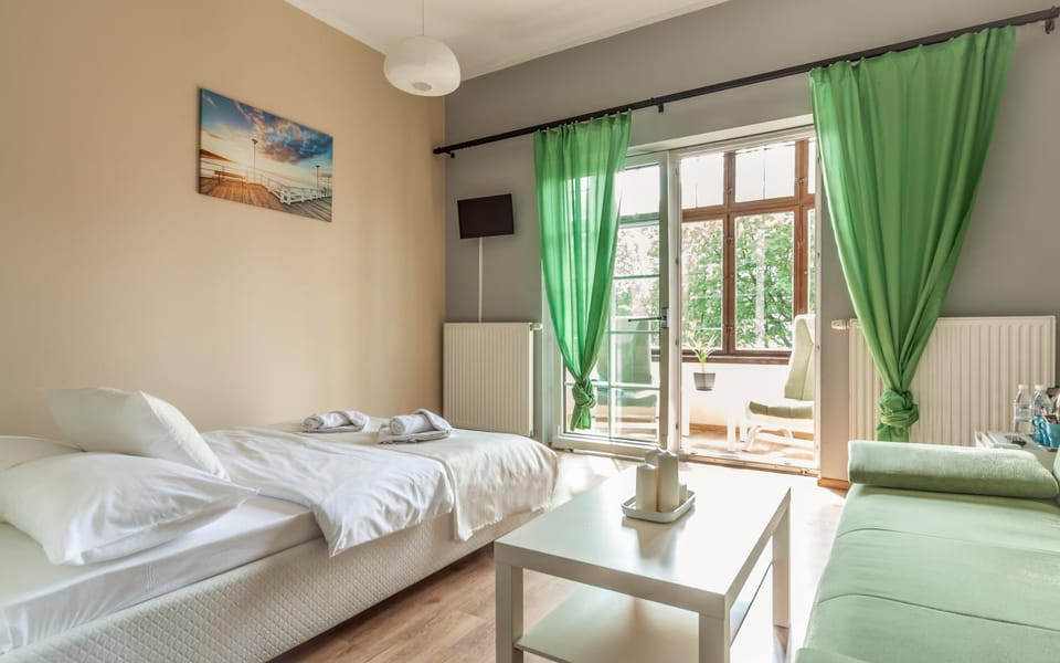 Bed, Photo of the whole room