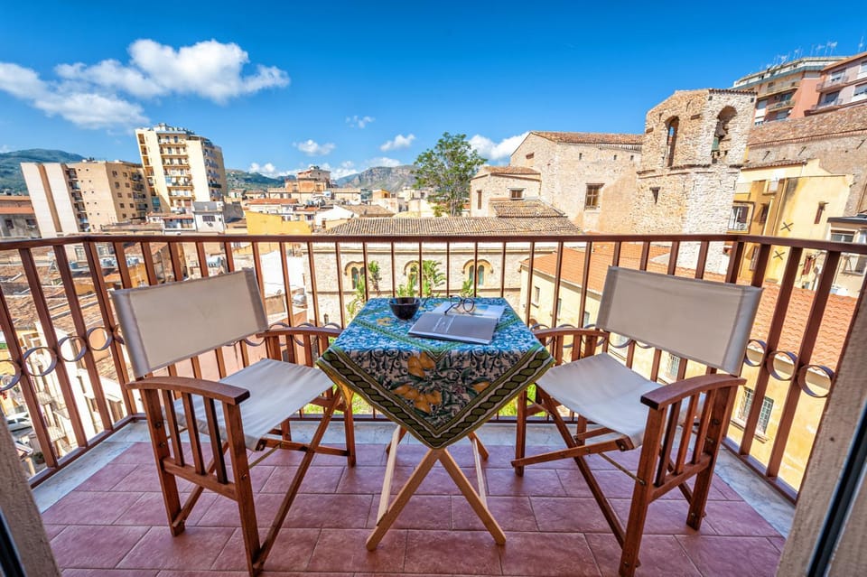 View (from property/room), Balcony/Terrace, Balcony/Terrace, City view