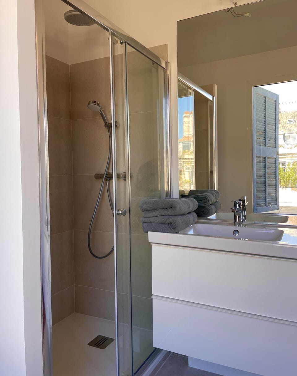 Shower, Bathroom