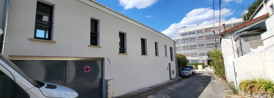 Grande OU petite maison sur 360m2 de jardin clos sans vis à vis House in Île-de-France