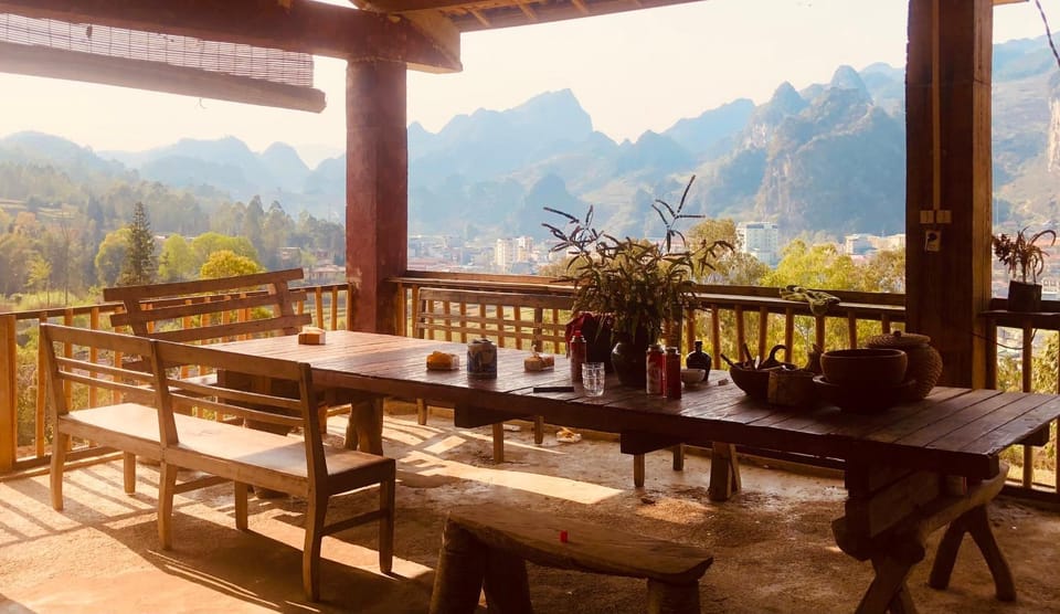 Day, View (from property/room), Balcony/Terrace, Dining area, Mountain view