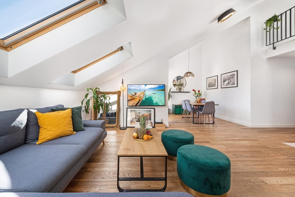 Living room, Seating area
