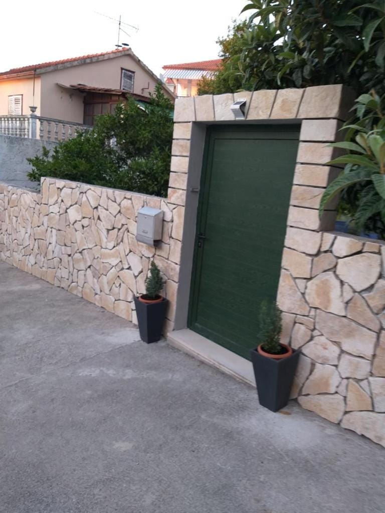 Lada apartman Apartment in Split-Dalmatia County