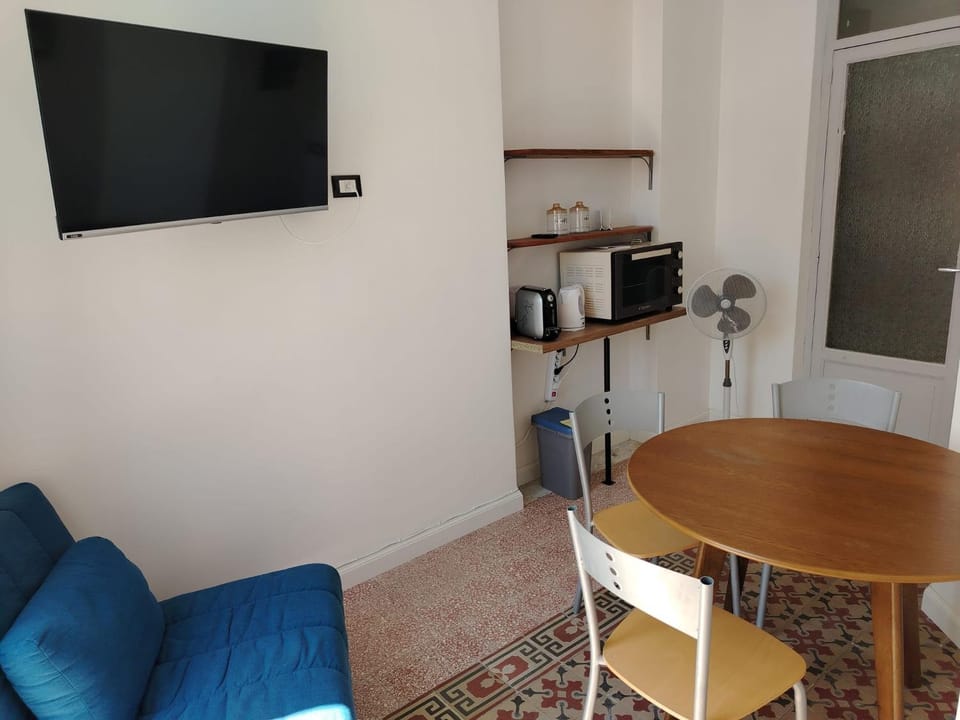TV and multimedia, Kitchen or kitchenette, Dining area