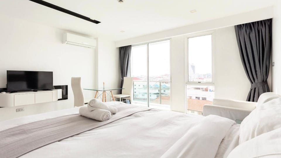 Bed, Photo of the whole room