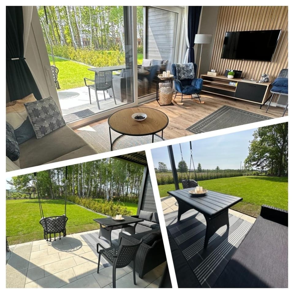 Day, Garden, View (from property/room), Balcony/Terrace, Living room, Seating area, Dining area, Garden view