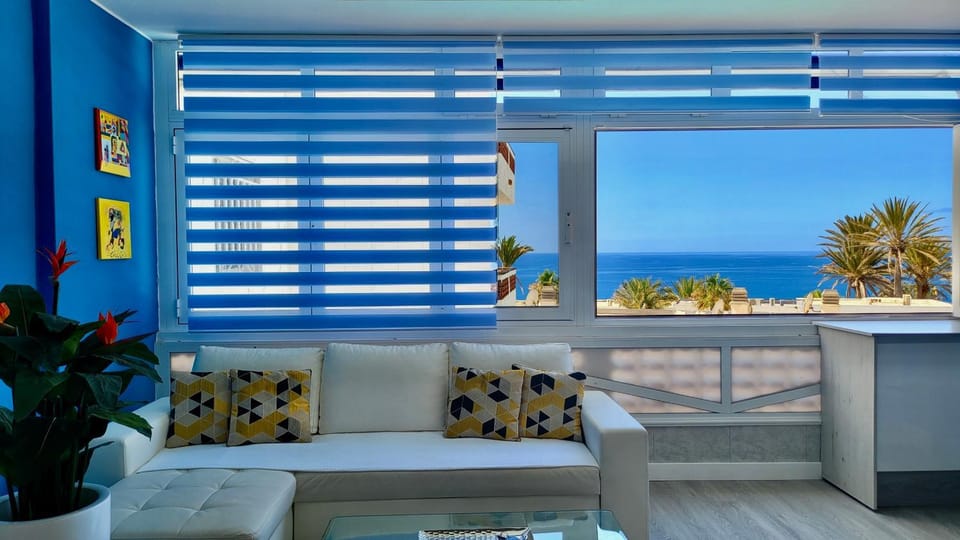 View (from property/room), Living room, Sea view
